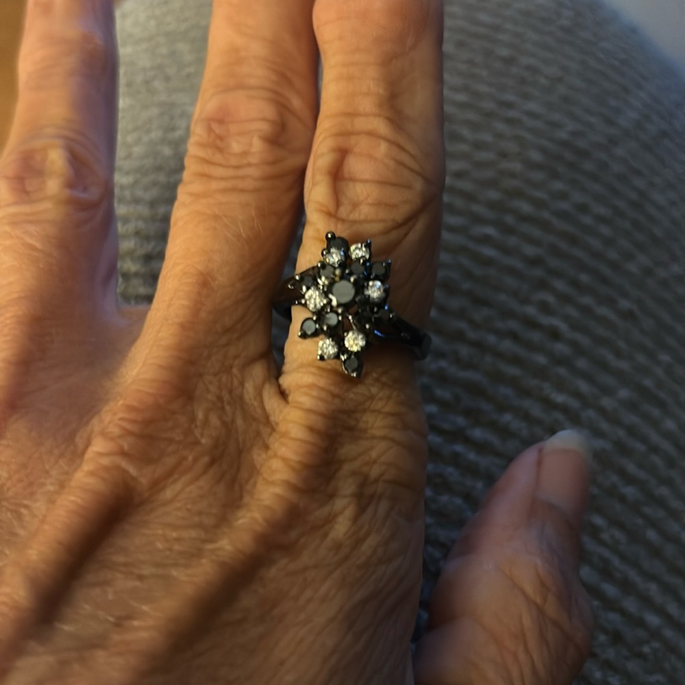 Costume jewelry ring size 8.5
